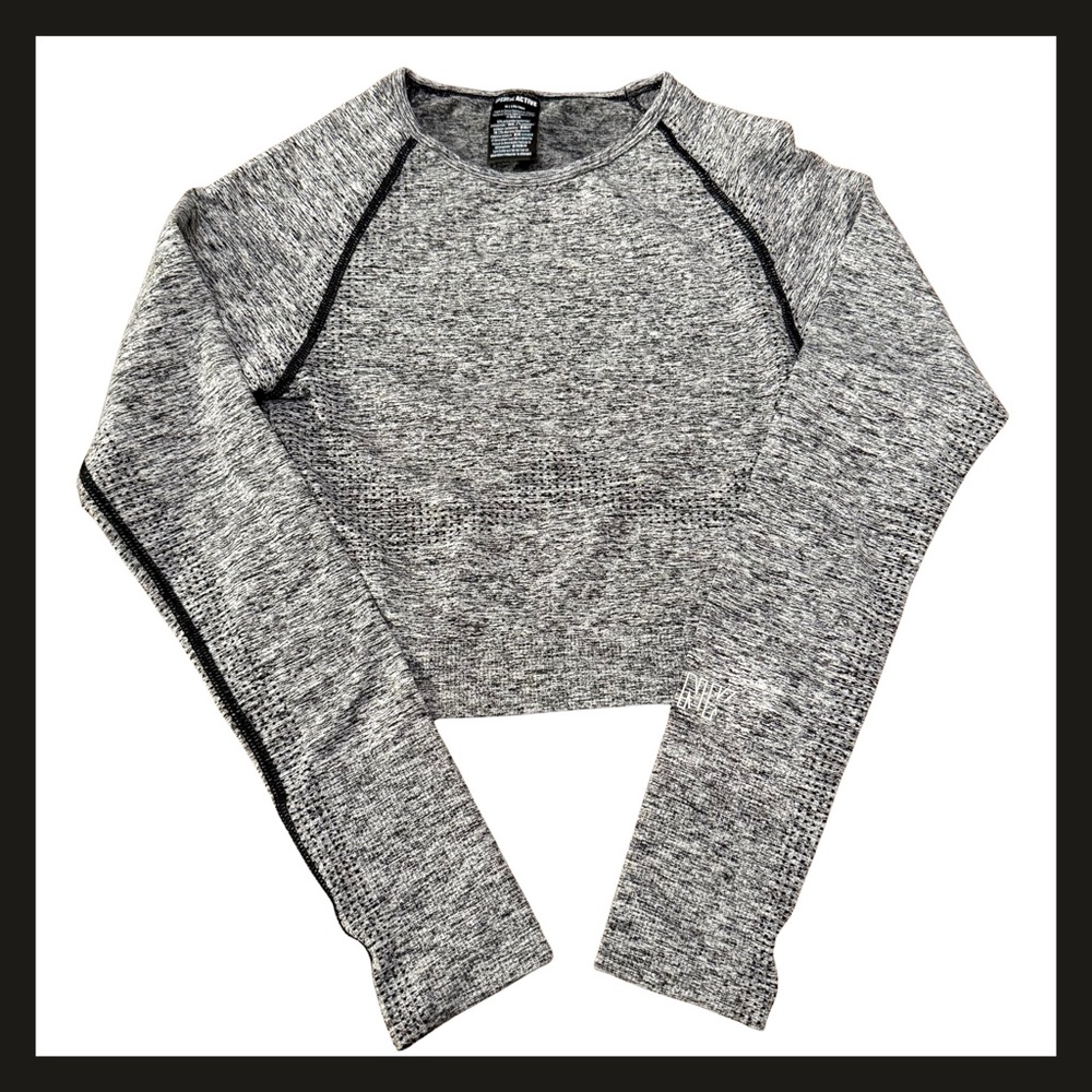 Victoria’s Secret PINK Active Seamless Long Sleeve Gray Crop Top Women’s Medium